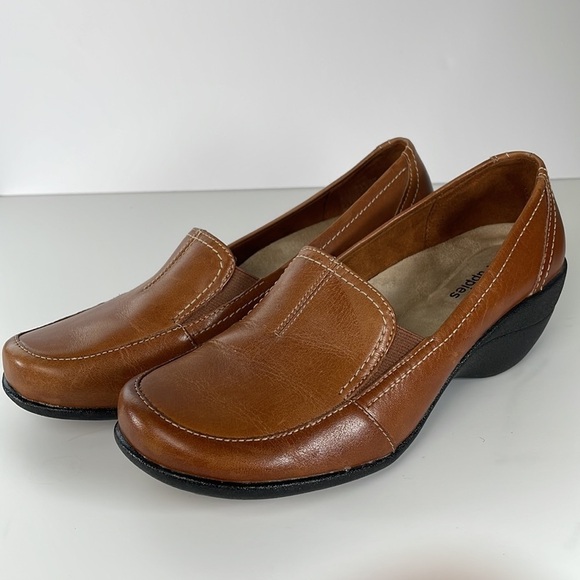 Leather Tan Hush Puppies Slip On Shoes - Picture 3 of 11